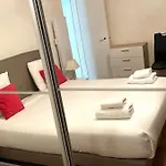 Parisian Modern Flat 10 Min Walk To The Louvre