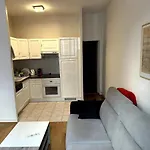Parisian Modern Flat 10 Min Walk To The Louvre